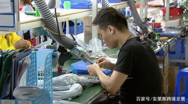 耳机热销全球 中国电子设备出口强势增长，阿里国际站交易额暴涨237%背后的故事